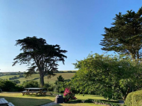 Tranquil family retreat, large plot, splendid view